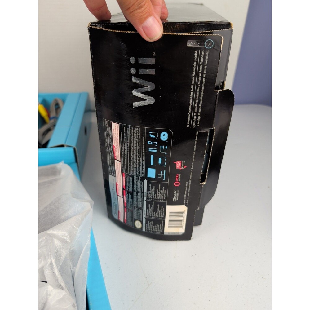 Nintendo Wii Black Console RVL-101 in Box With Inserts Manual Console Controller - Picture 8 of 9